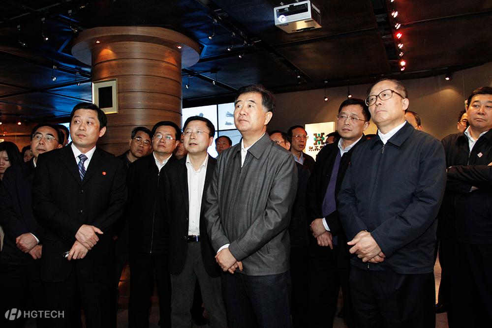 11、2012年4月9日 现任全国政协主席汪洋率团调查凯时AG科技.jpg